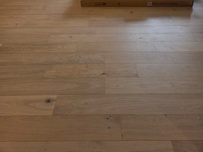 פרקט עץ אלון בבית בחיפה